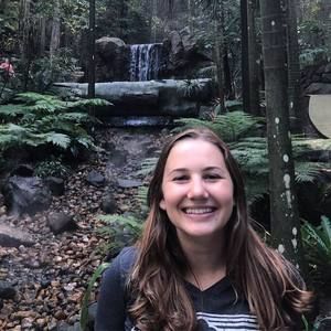 Meet your Posher, Lauren